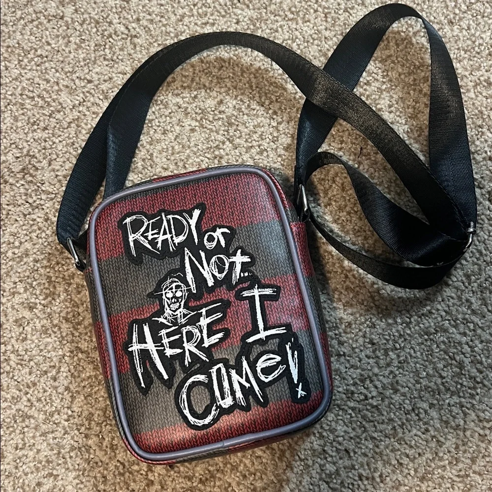 🎃 BUCKLE-DOWN Freddy Krueger Ready or Not Crossbody Bag. NWOT - Picture 1 of 10